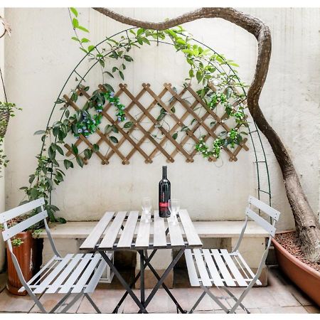 רומא Pied-A-Terre Domusuite Rhome Colosseo מראה חיצוני תמונה