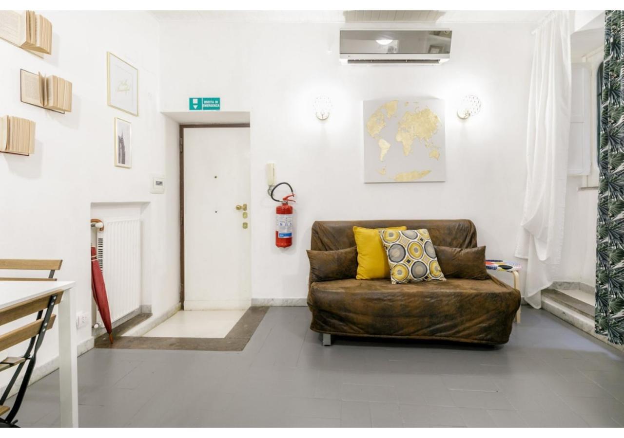 רומא Pied-A-Terre Domusuite Rhome Colosseo מראה חיצוני תמונה