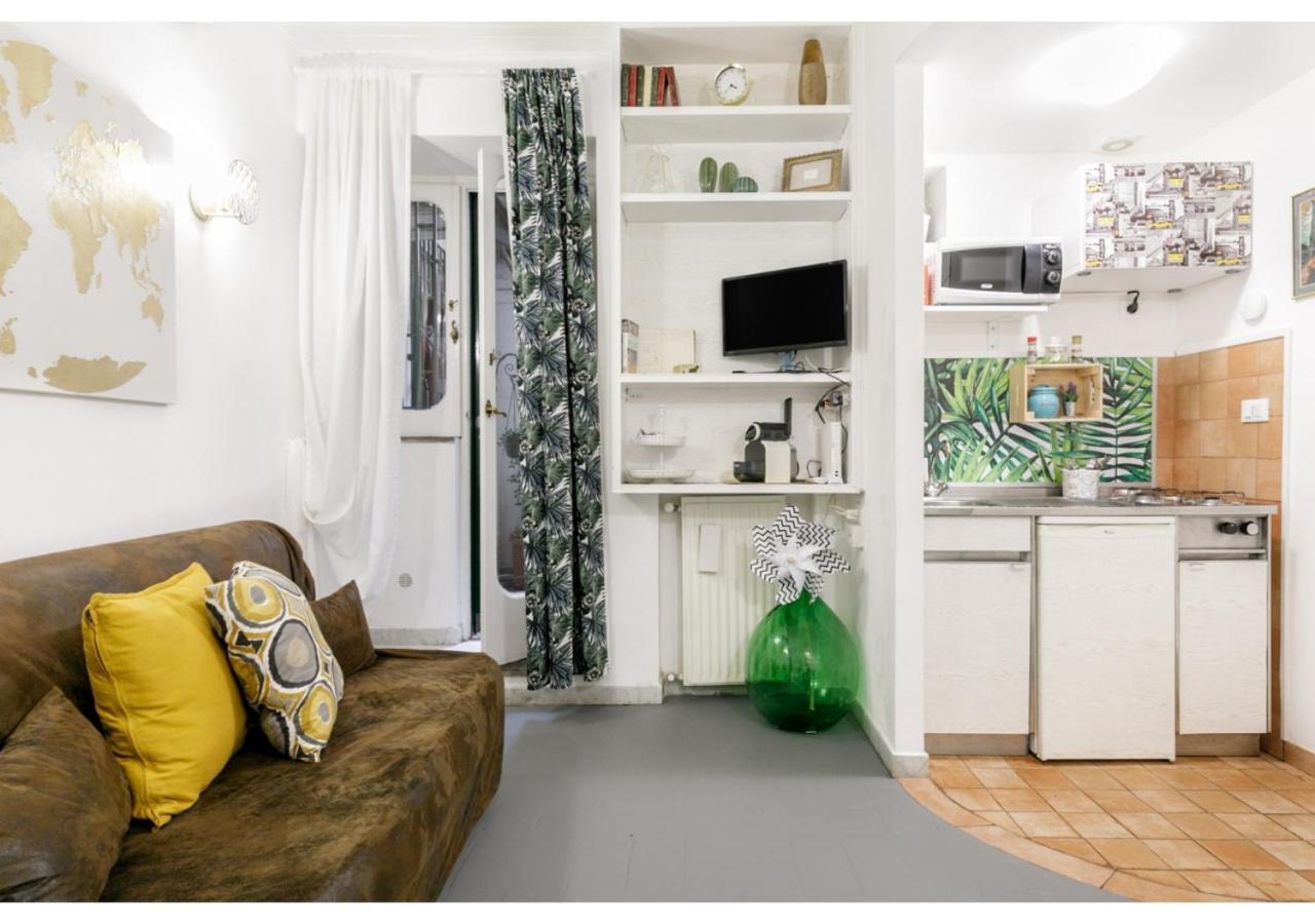 רומא Pied-A-Terre Domusuite Rhome Colosseo מראה חיצוני תמונה